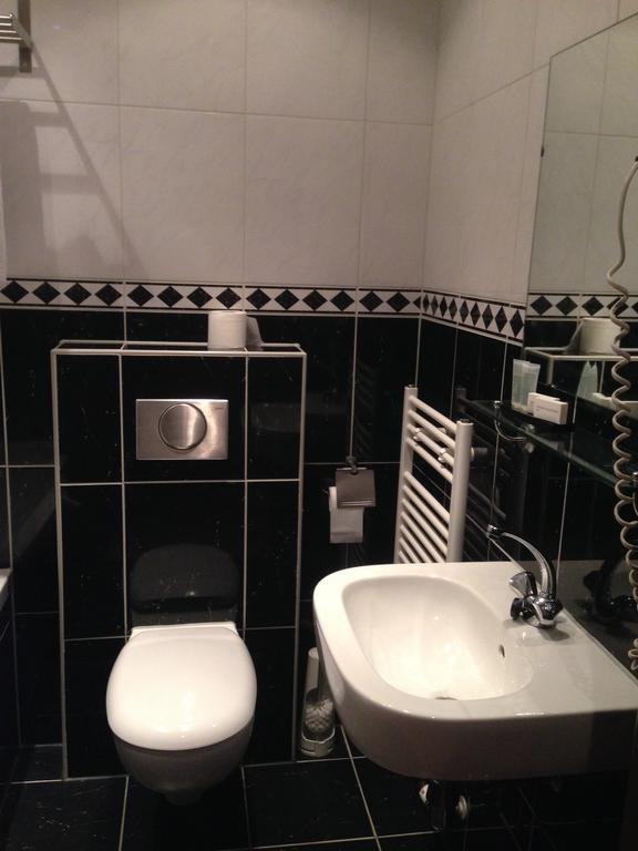 Hotel Arnhem Centraal Bilik gambar