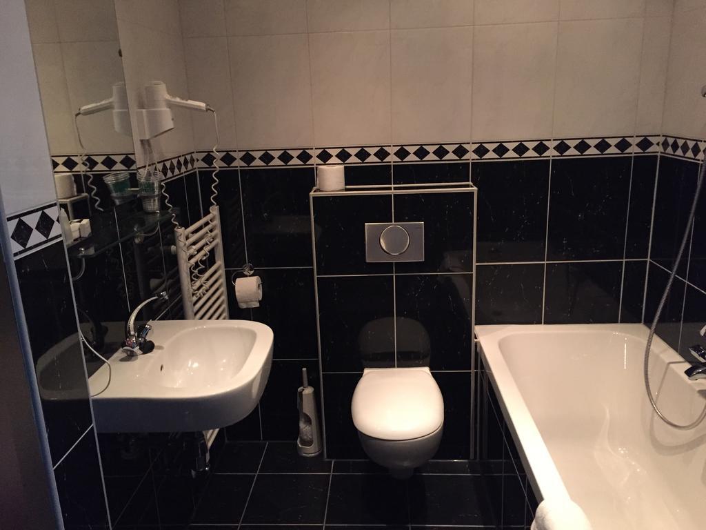 Hotel Arnhem Centraal Luaran gambar
